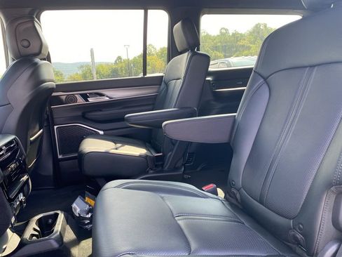 New 2025 Jeep Wagoneer Series II image 20