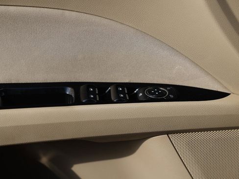 Used 2016 Ford Fusion SE FWD image 40