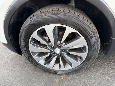 Used 2020 Buick Encore Essence image 27