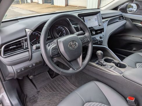 Used 2024 Toyota Camry SE image 13
