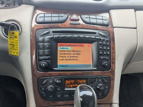 Used 2004 Mercedes-Benz CLK 500 Cabriolet image 16