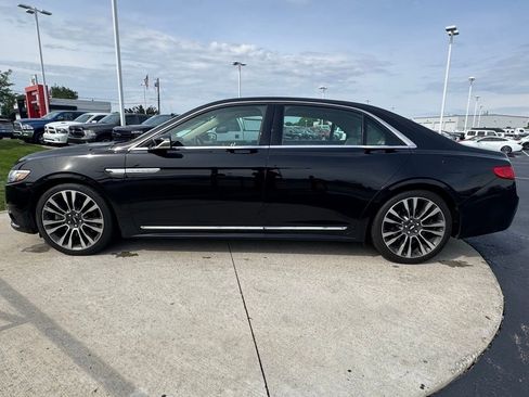 Used 2017 Lincoln Continental Select w/ Climate Package FWD image 4