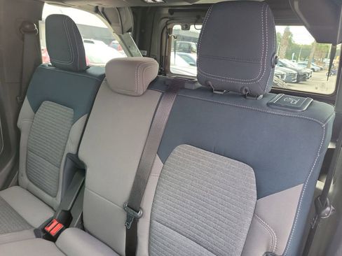 Used 2022 Ford Bronco Outer Banks image 14