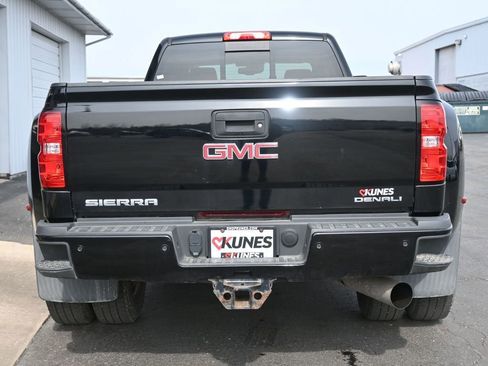 Used 2018 GMC Sierra 3500 Denali w/ Duramax Plus Package image 10