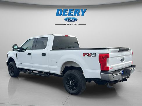 Used 2018 Ford F250 XLT w/ XLT Value Package AWD/4WD image 3