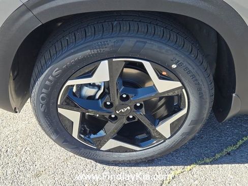 New 2026 Kia Seltos S FWD image 9