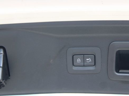 Used 2025 MAZDA CX-70 Plug-In Hybrid w/ Premium Plus image 14