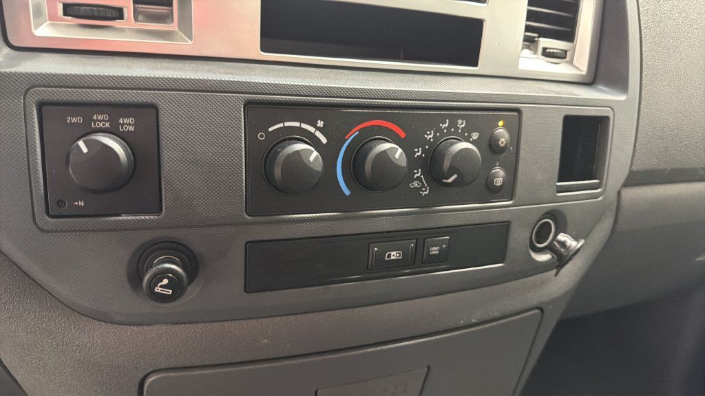 Used 2008 Dodge Ram 2500 Truck SLT w/ Trailer Tow Group AWD/4WD image 19