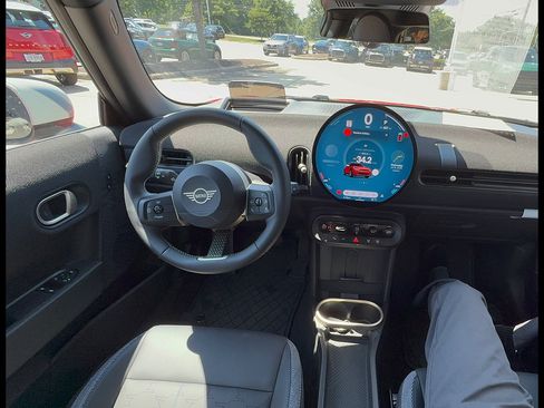 Used 2026 MINI Cooper 2-Door Hardtop FWD image 6