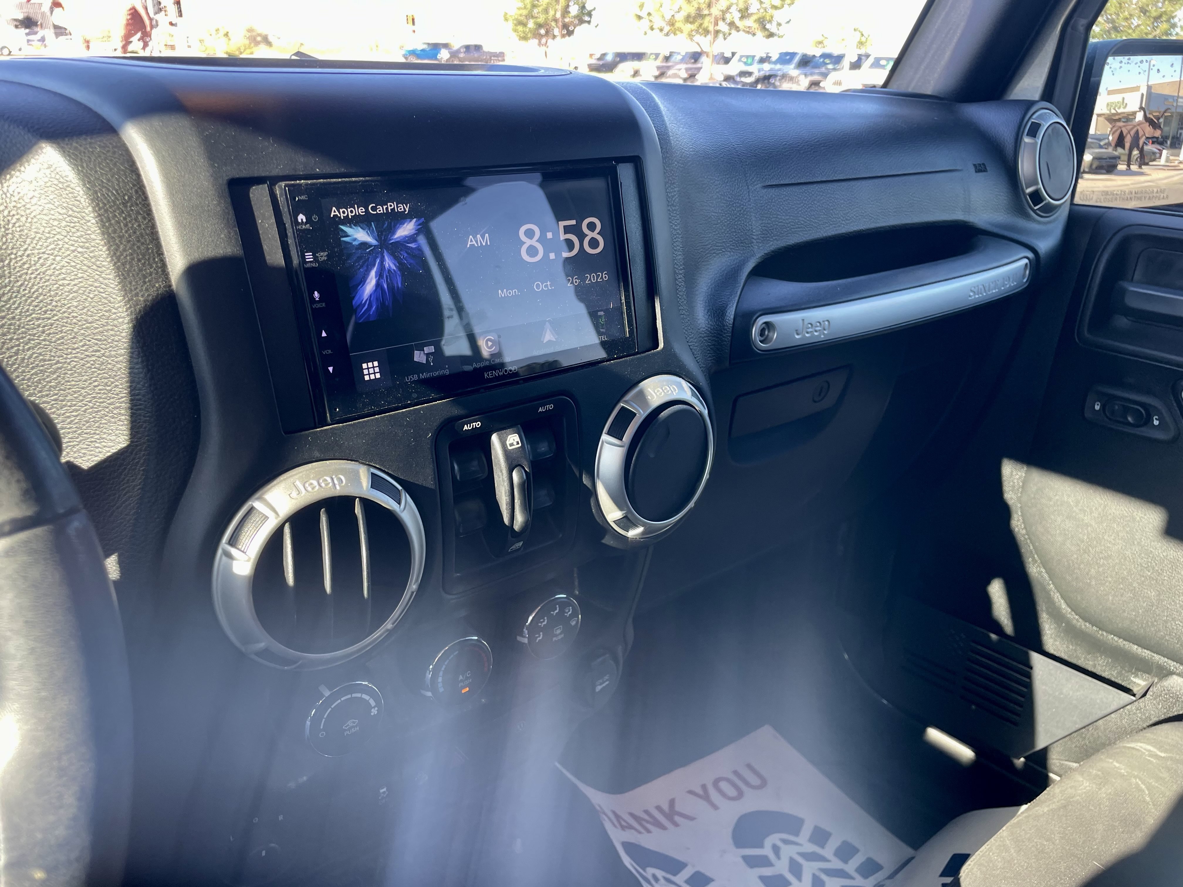 Used 2018 Jeep Wrangler Unlimited Sahara w/ Connectivity Group AWD/4WD image 17