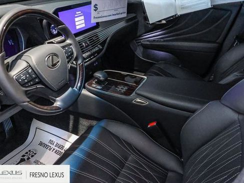 Certified 2023 Lexus LS 500 w/ Interior Upgrade Package image 19