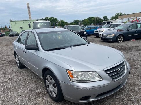 Used 2010 Hyundai Sonata GLS FWD image 3
