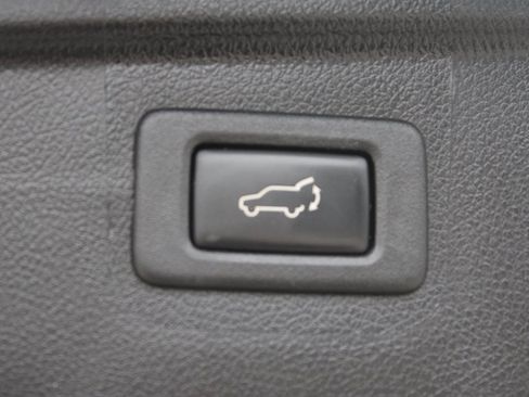 Used 2017 Subaru Outback 2.5i Limited image 30