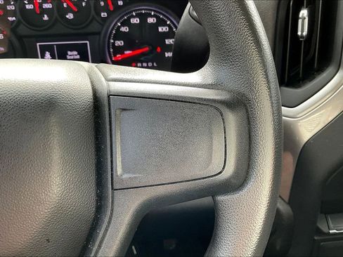 Used 2023 Chevrolet Silverado 1500 Custom image 21