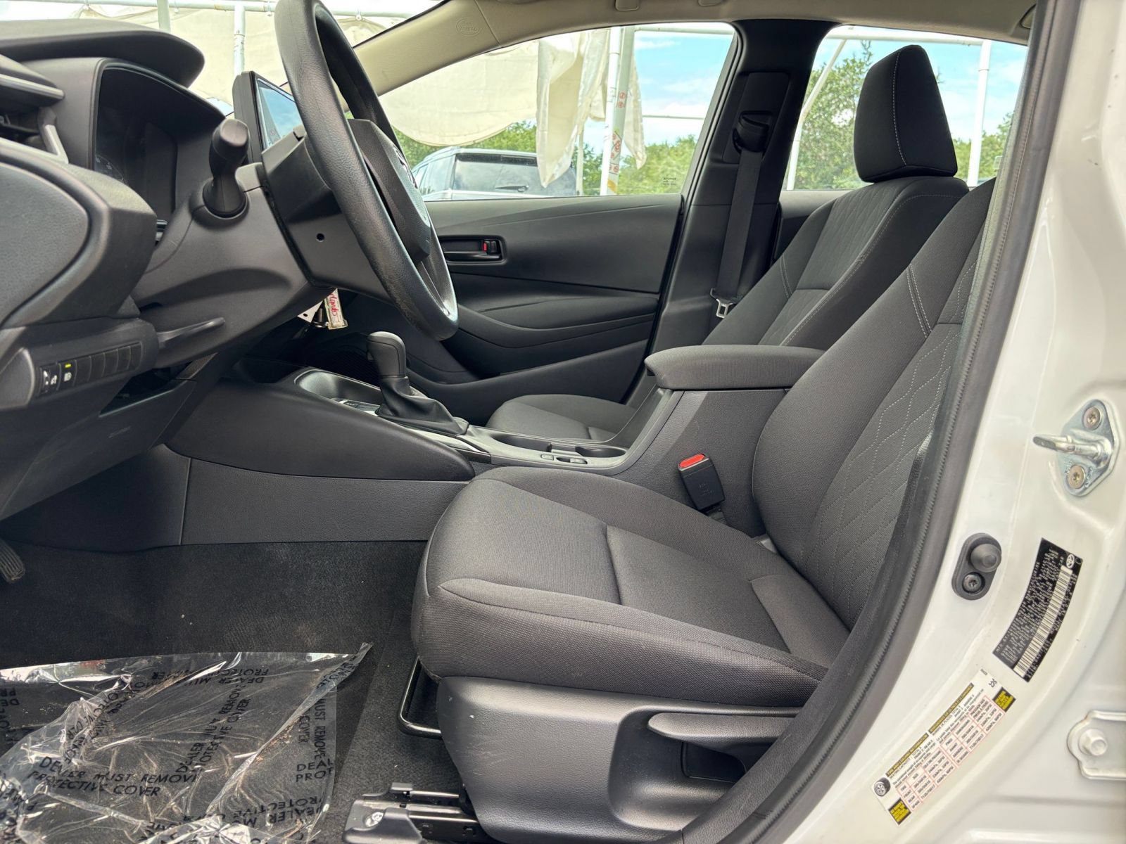 Used 2025 Toyota Corolla LE FWD image 24