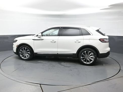 Used 2022 Lincoln Nautilus Reserve w/ Cargo Utility Package AWD/4WD image 4
