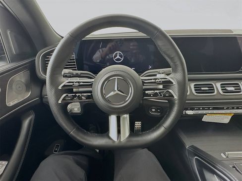 New 2026 Mercedes-Benz GLS 580 4MATIC image 12