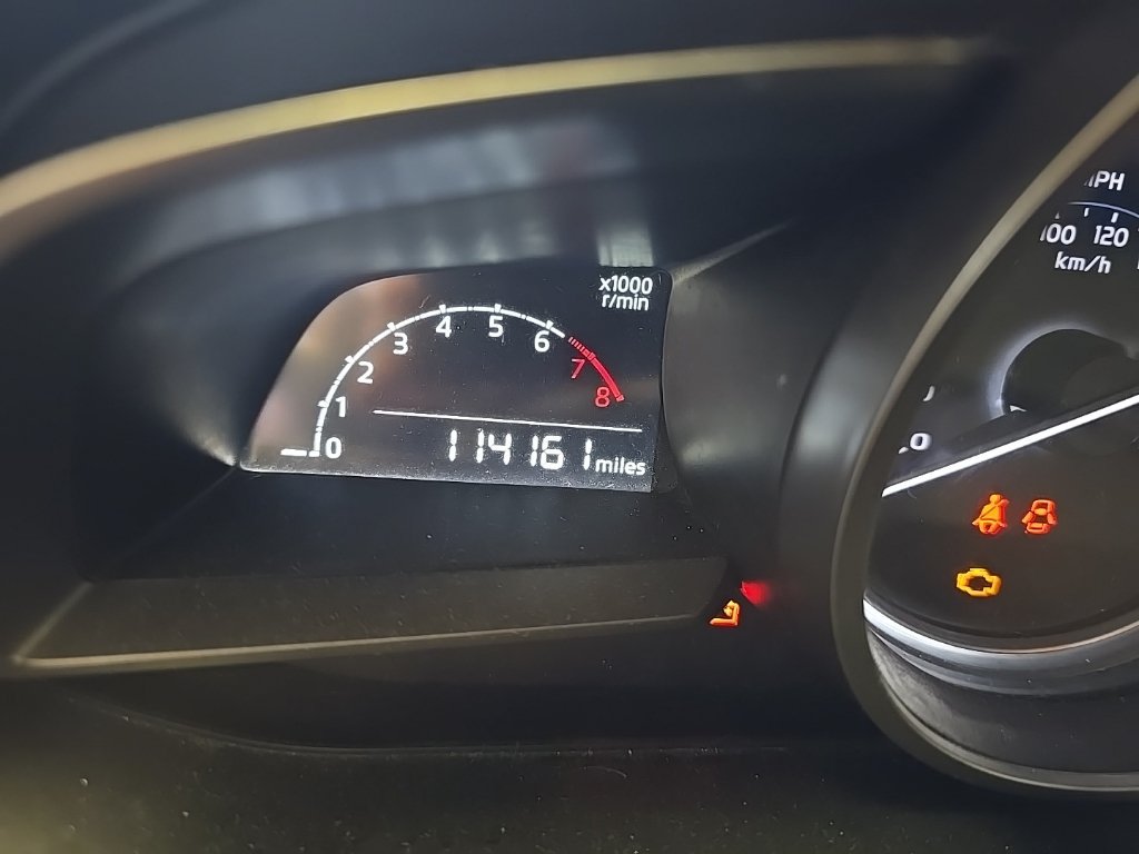 Used 2019 Toyota Yaris LE FWD image 5