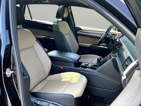 Used 2022 Volkswagen Atlas Cross Sport SE w/ Panoramic Sunroof Package AWD/4WD image 23