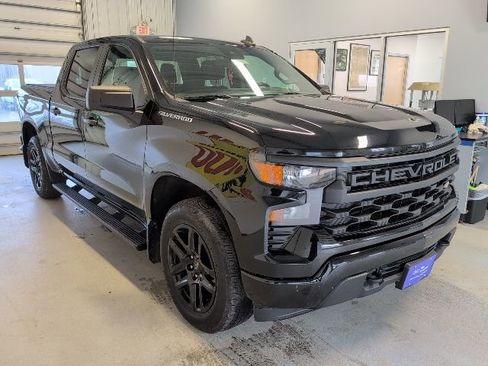 Used 2023 Chevrolet Silverado 1500 Custom image 5