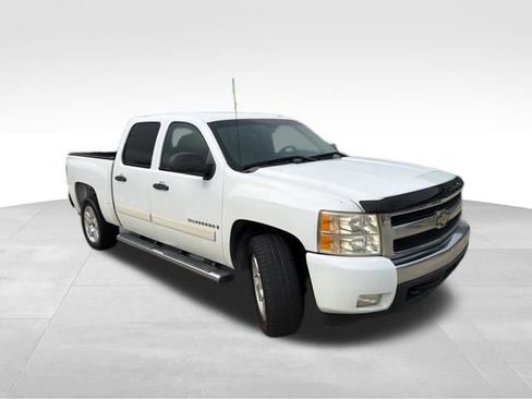 Used 2007 Chevrolet Silverado 1500 LT w/ South Central Value Package image 6