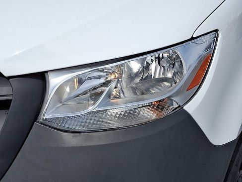 Used 2024 Mercedes-Benz Sprinter 144 Cargo image 15