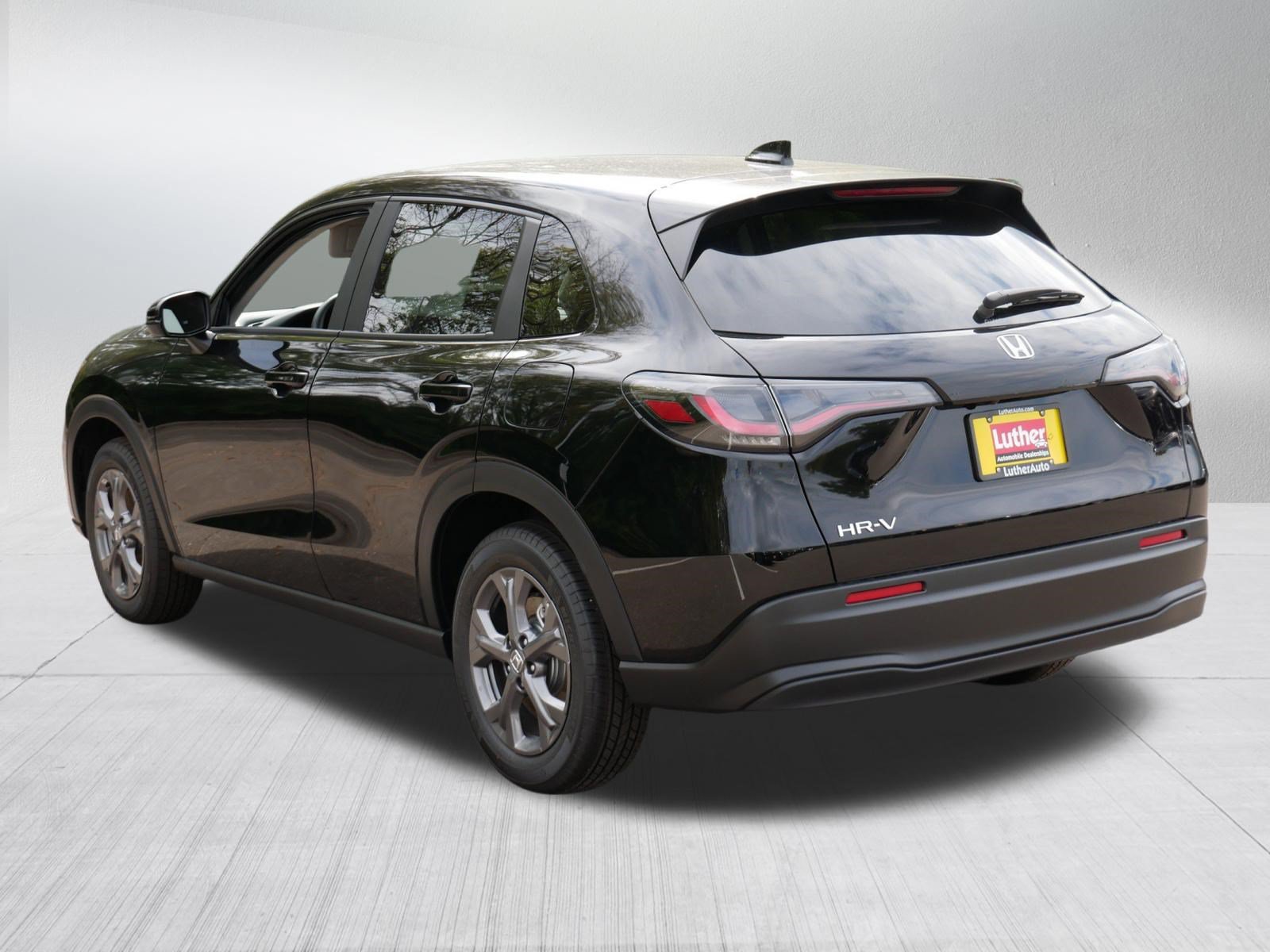 Certified 2027 Honda HR-V LX image 5
