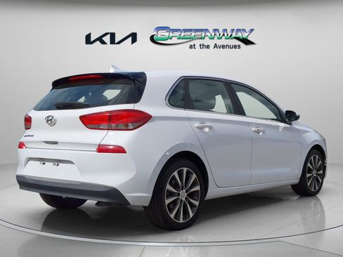 Used 2018 Hyundai Elantra GT w/ Style Package 02 image 6