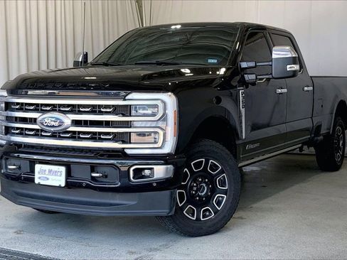 Used 2024 Ford F350 Platinum w/ FX4 Off-Road Package AWD/4WD image 2