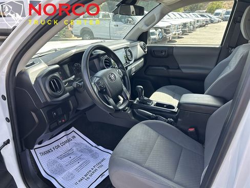Used 2022 Toyota Tacoma SR RWD image 10