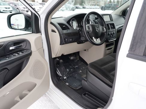 Used 2017 Dodge Grand Caravan SE w/ Power Window Group image 13