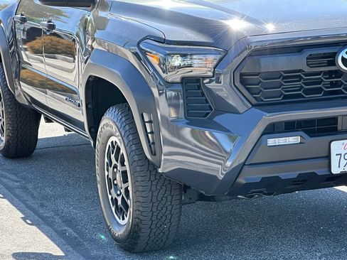 Used 2025 Toyota Tacoma TRD Off-Road AWD/4WD image 14