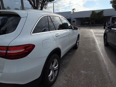 Used 2018 Mercedes-Benz GLC 300 image 3