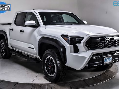 Used 2025 Toyota Tacoma TRD Off-Road image 1