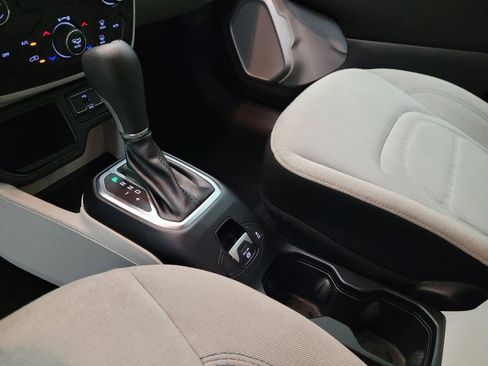 Used 2021 Jeep Renegade Latitude image 26