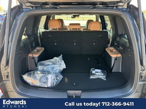 New 2025 Hyundai Santa Fe Limited image 8