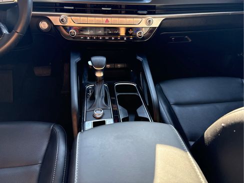 Used 2024 Kia Telluride LX FWD image 22