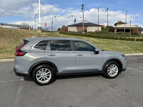 Certified 2023 Honda CR-V EX-L image 10
