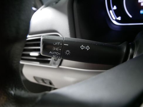 Used 2019 Honda Accord LX image 32