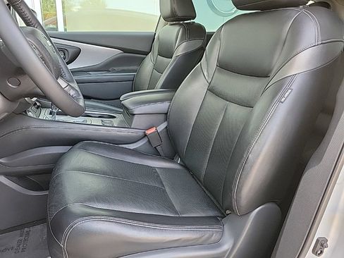 Used 2020 Nissan Murano SL w/ Moonroof Package AWD/4WD image 12