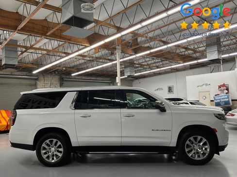 Used 2022 Chevrolet Suburban Premier RWD image 4