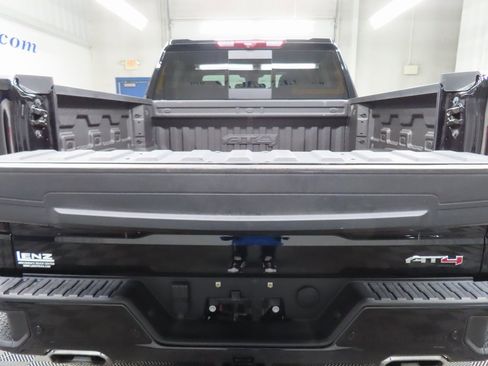Used 2024 GMC Sierra 1500 AT4 image 41
