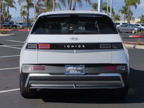 Used 2025 Hyundai Ioniq 5 SE image 9
