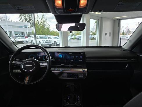 Used 2025 Hyundai Kona SEL AWD/4WD image 24
