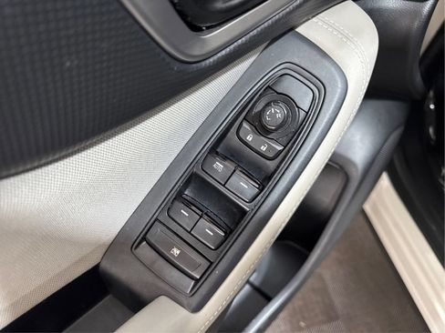 Used 2020 Subaru Forester AWD/4WD image 29