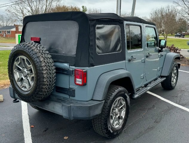 Used 2015 Jeep Wrangler Unlimited Rubicon w/ Connectivity Group AWD/4WD image 6