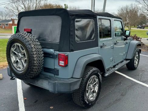 Used 2015 Jeep Wrangler Unlimited Rubicon w/ Connectivity Group image 6