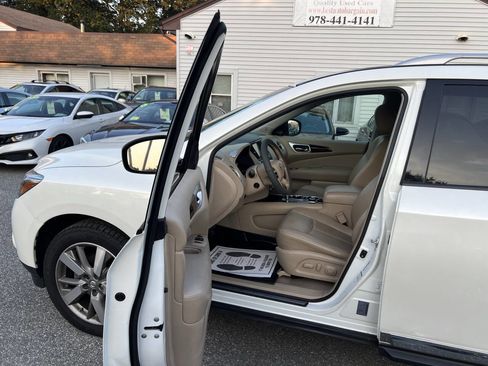 Used 2015 Nissan Pathfinder Platinum image 24