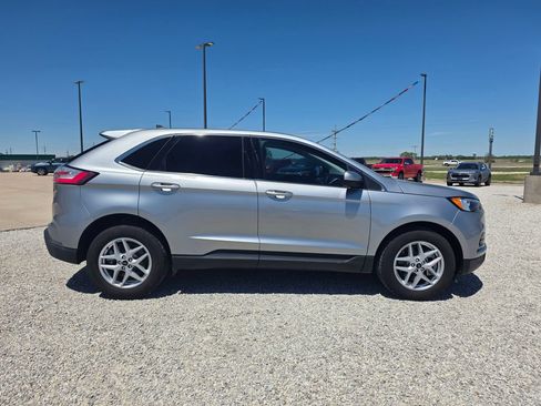 Used 2024 Ford Edge SEL AWD/4WD image 2