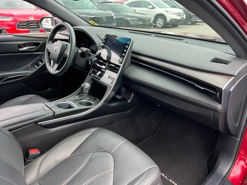 Used 2022 Toyota Avalon XLE w/ Moonroof Package FWD image 27